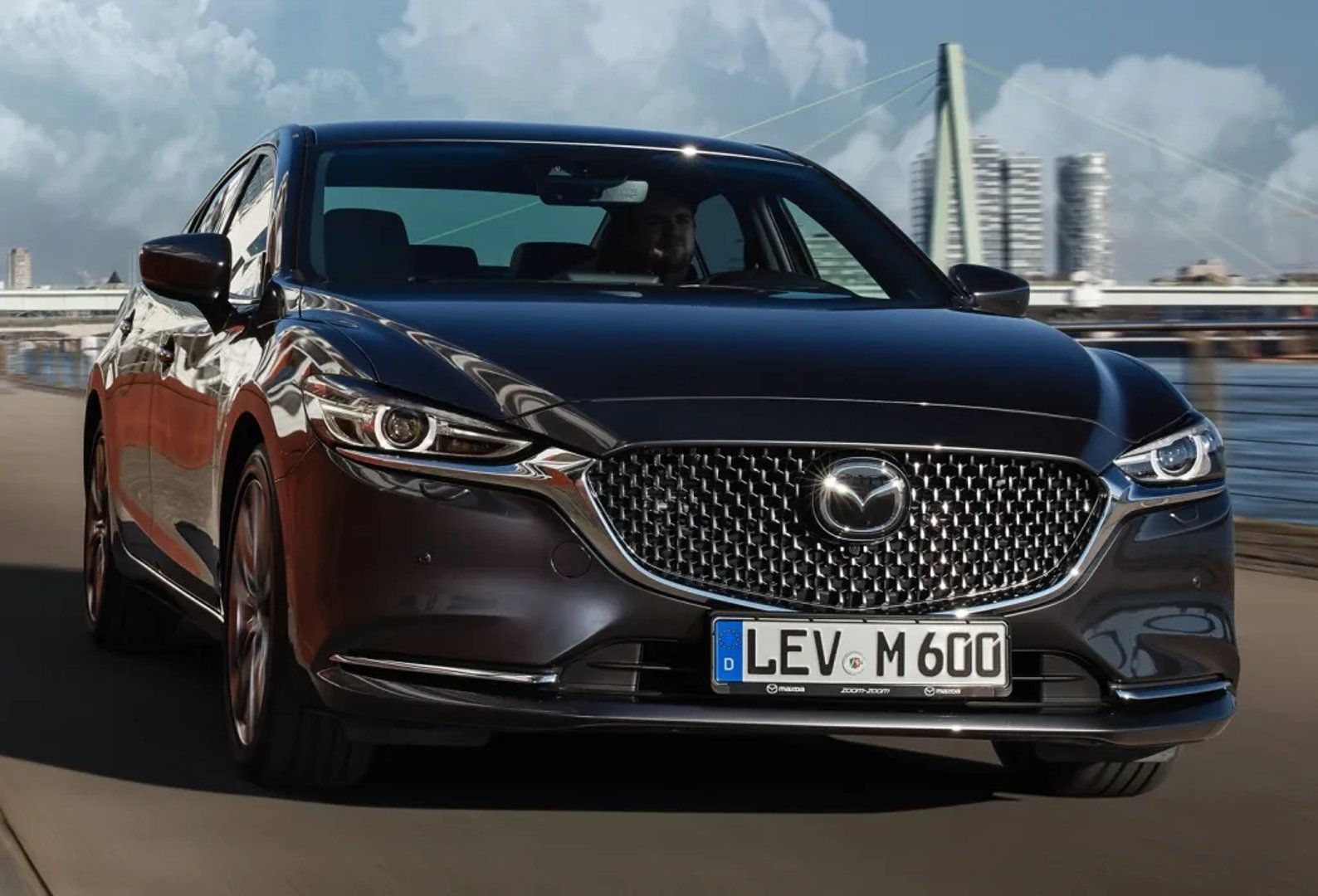 Mazda_6_3_generation_restyling_2__Sedan__3.jpg