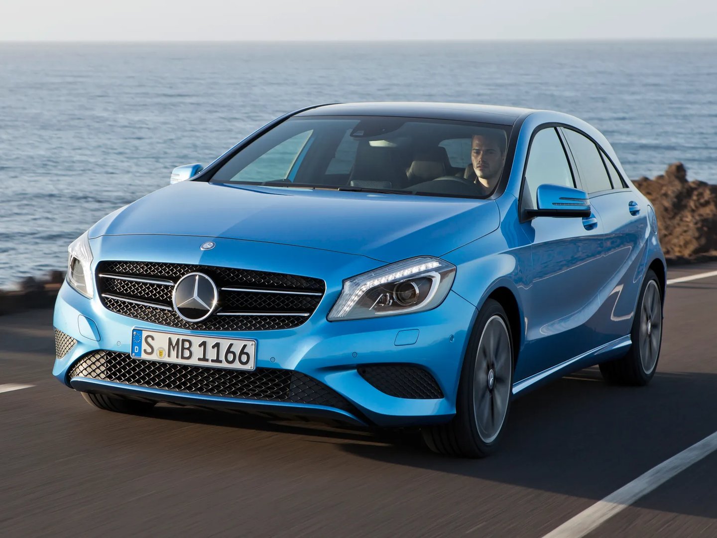 Mercedes_A-Class_3_generation__Hatchback_5-door__2.jpg