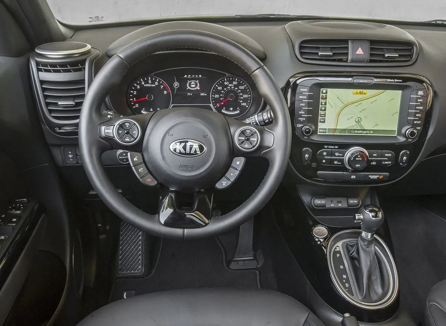 Kia_Soul_2_generation__Hatchback_5-door__8.jpg