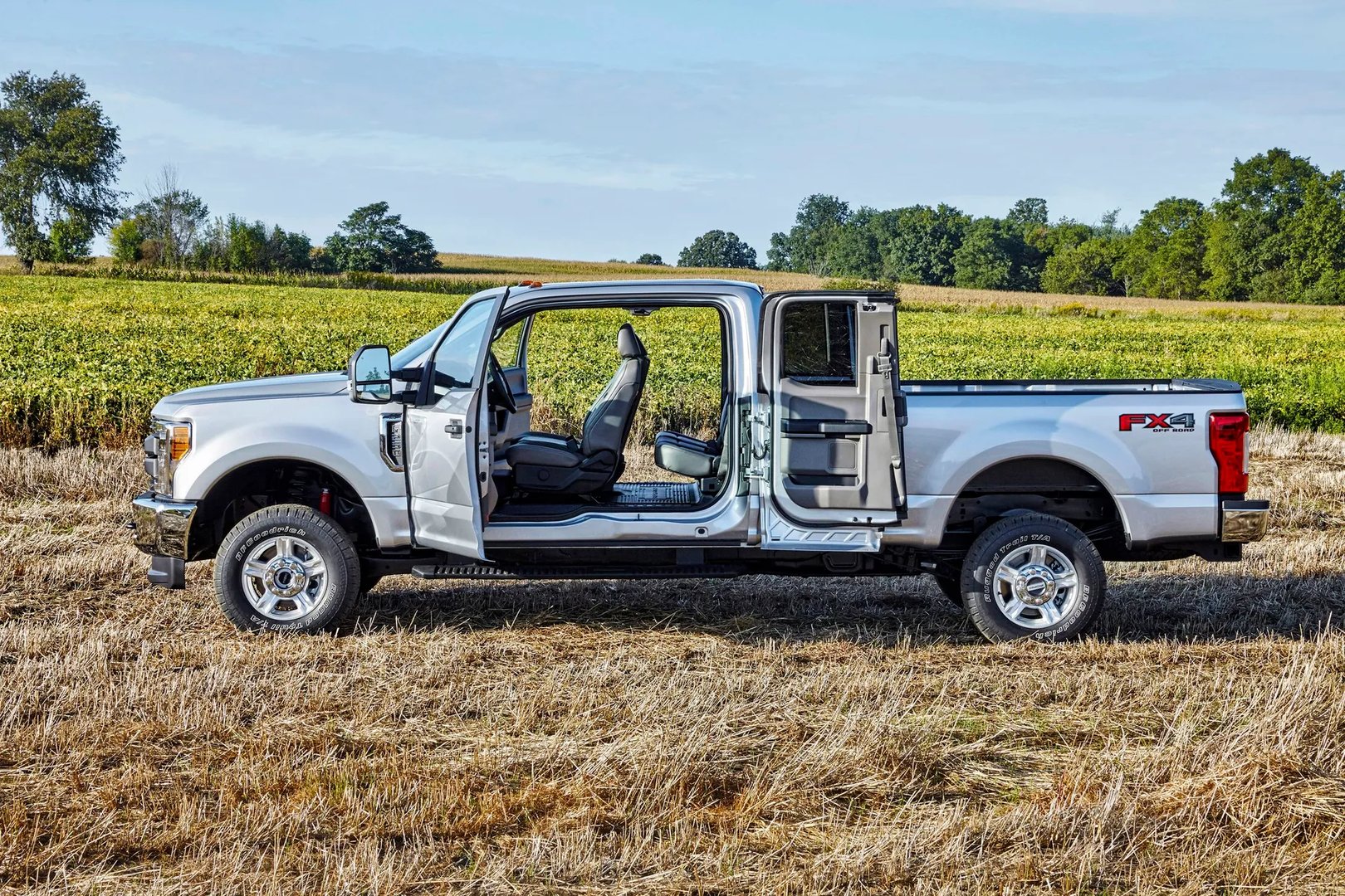Ford_F-250_4_generation__Pickup_1.5-cab__2.jpg