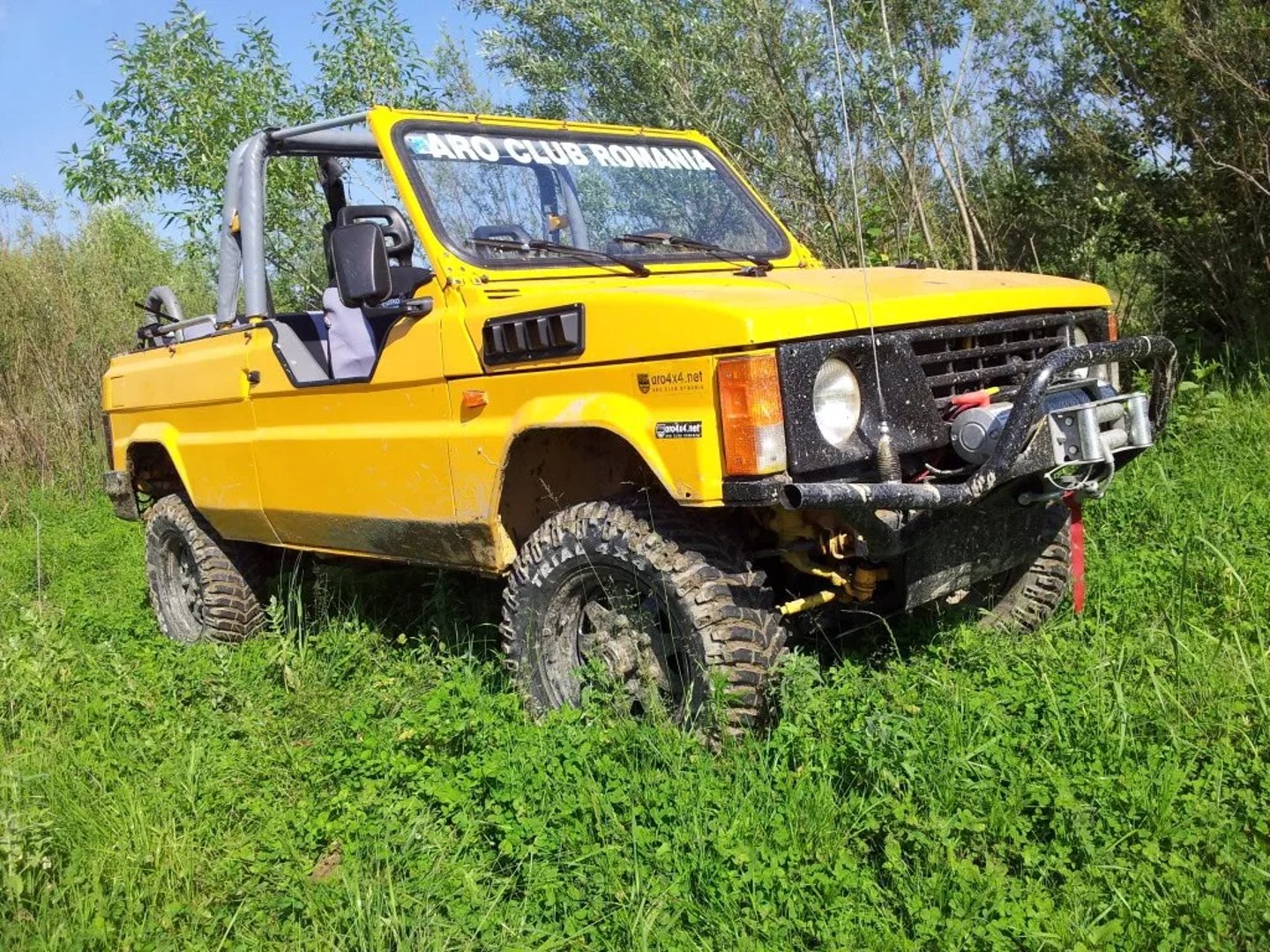 Aro_10_1_generation__SUV_cabriolet__2.jpg