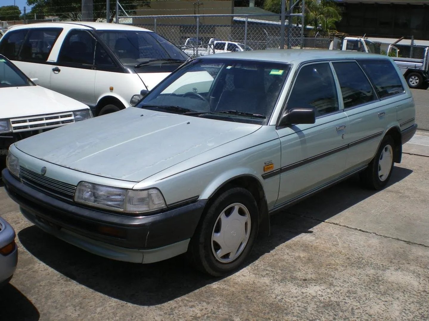 Holden_Apollo_1_generation__Estate_5-door__3.jpg