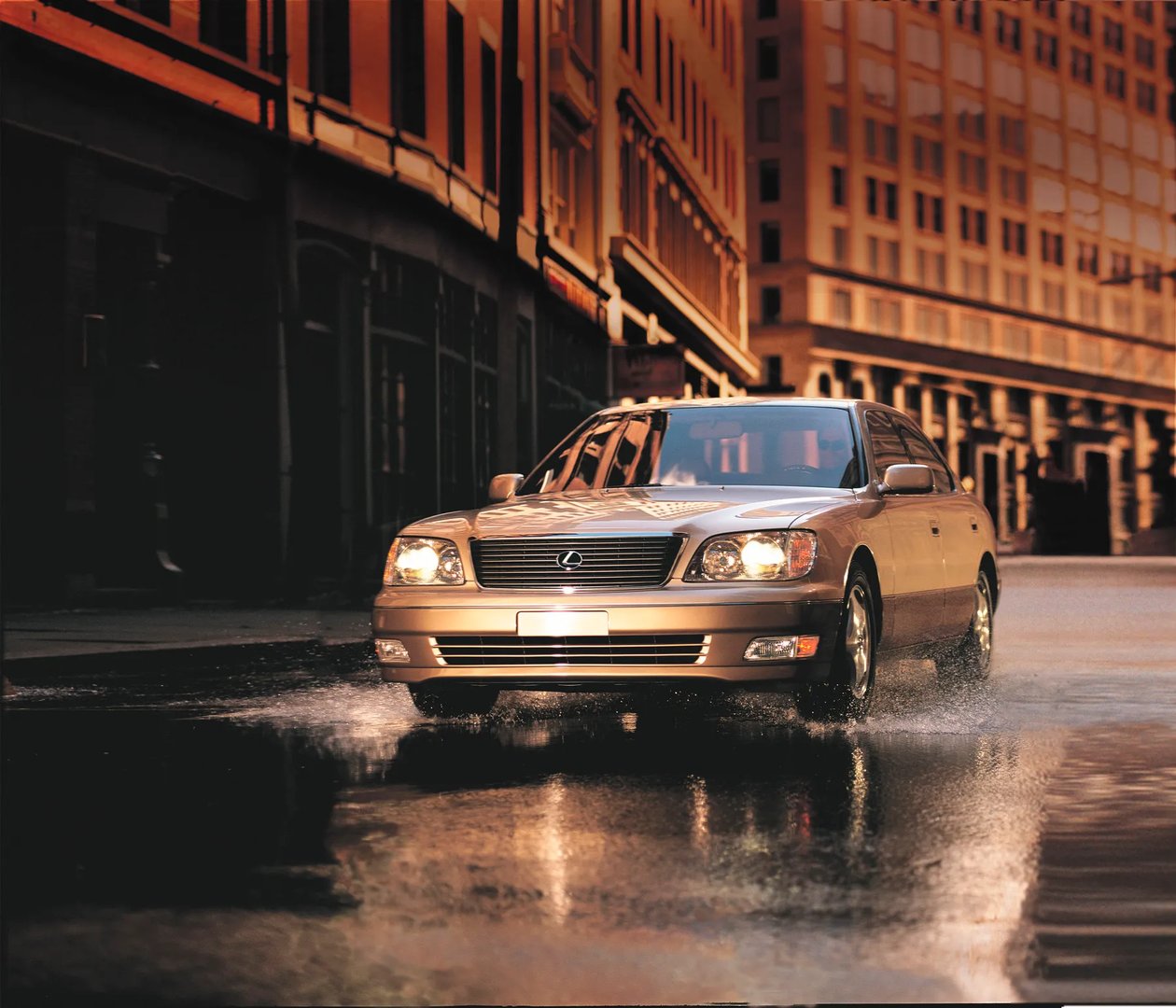 Lexus_LS_2_generation__Sedan__3.jpg