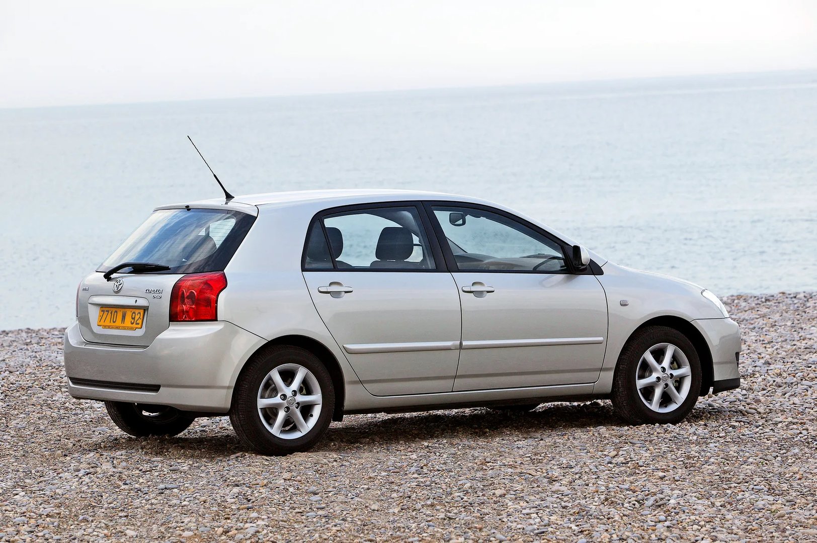 Toyota_Corolla_9_generation_restyling__Hatchback_5-door__7.jpg