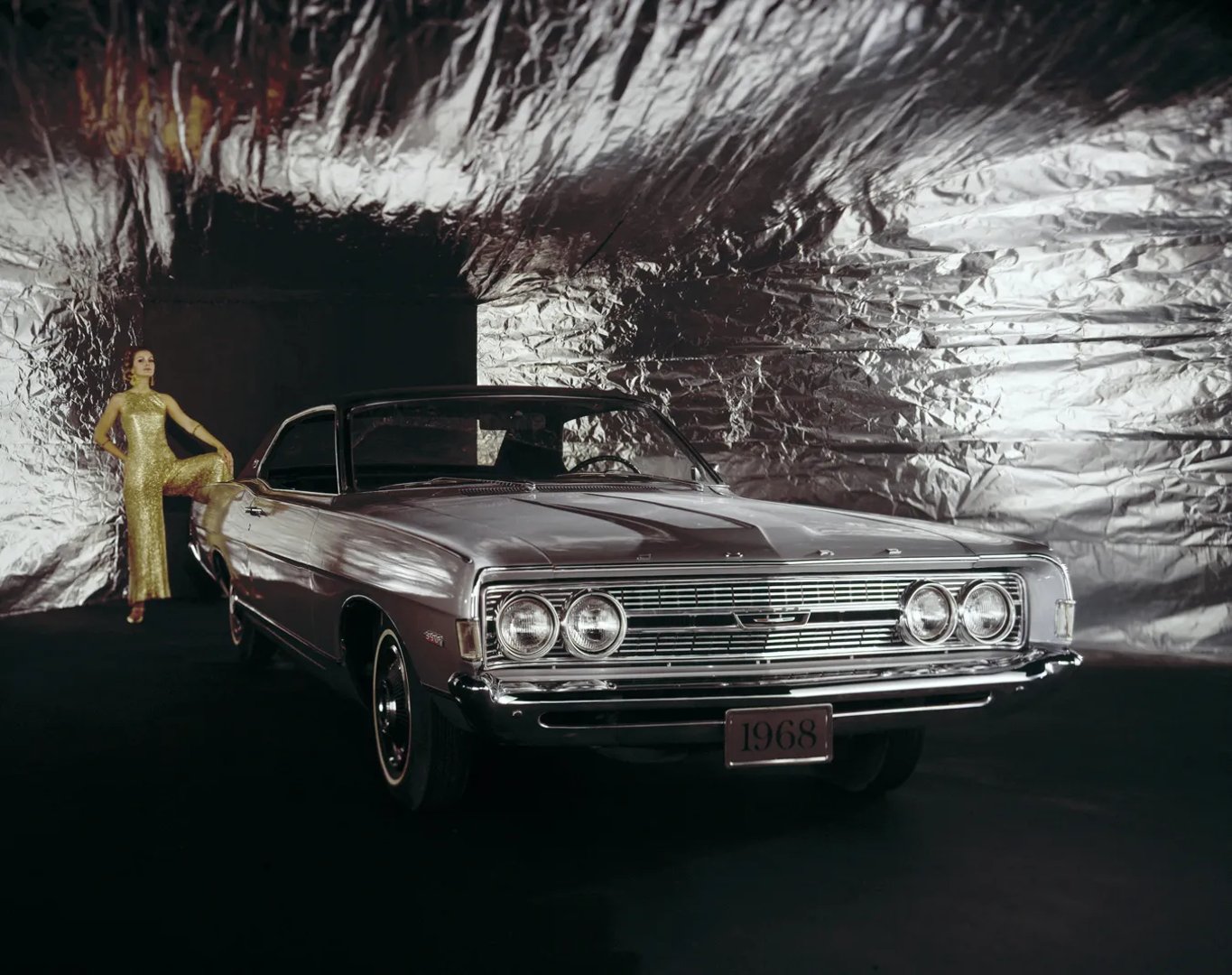 Ford_Torino_1_generation__Coupe_Hardtop__1.jpg