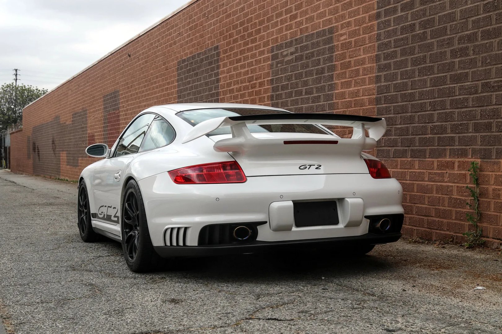 Porsche_911_GT2_3_generation__Coupe__7.jpg