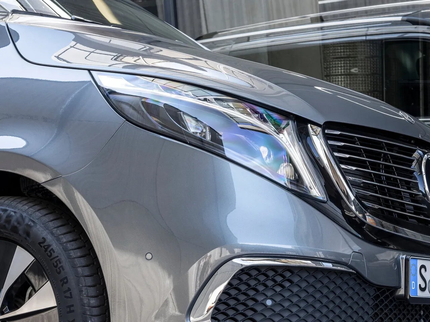 Mercedes_EQV_1_generation__Minivan_Long__3.jpg