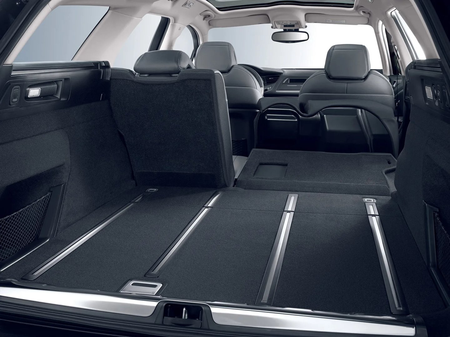 Citroen_C5_2_generation__Estate_5-door__13.jpg