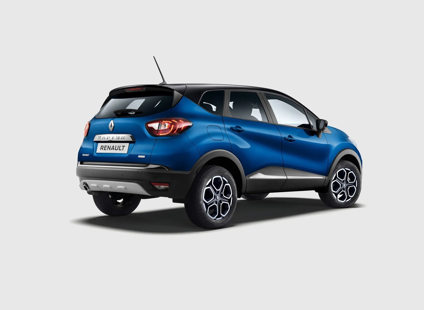 Renault_Kaptur_(Russia)_1_generation_restyling_1__SUV_5-doors__2.jpg