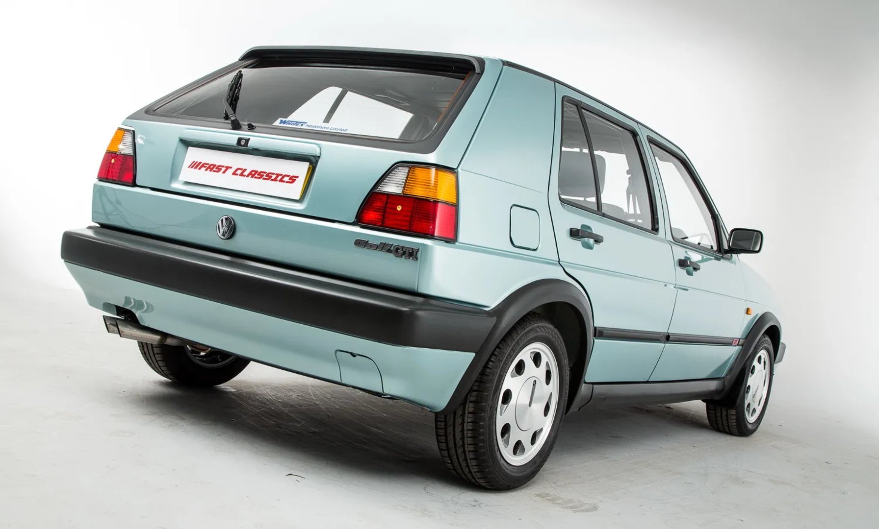 Volkswagen_Golf_GTI_2_generation__Hatchback_5-door__6.jpg