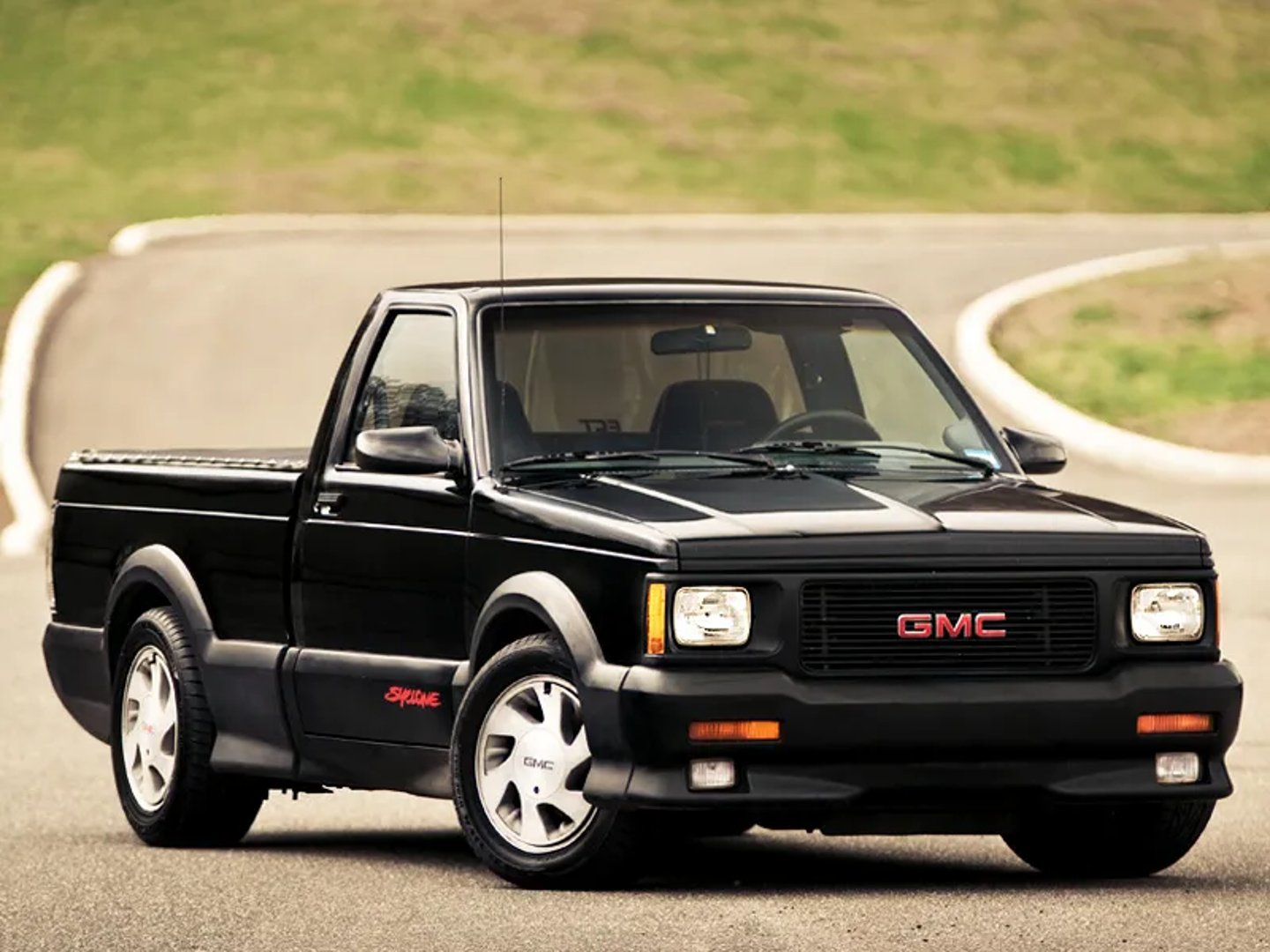GMC_Syclone_1_generation__Pickup_single-cab__7.jpg