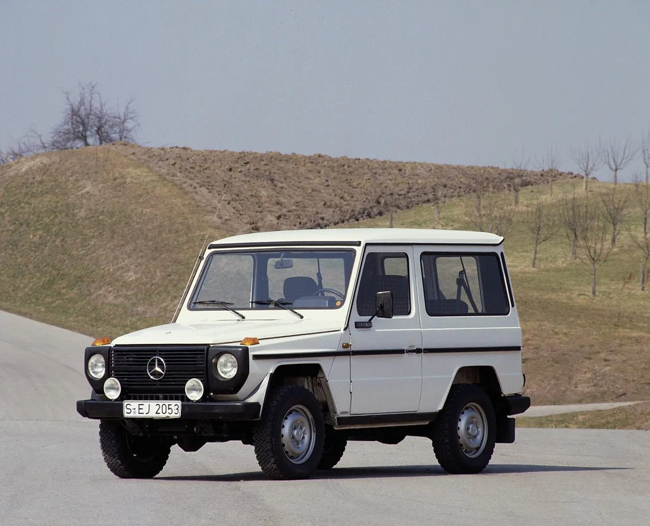 Mercedes_G-Class_1_generation__SUV_3-doors__8.jpg