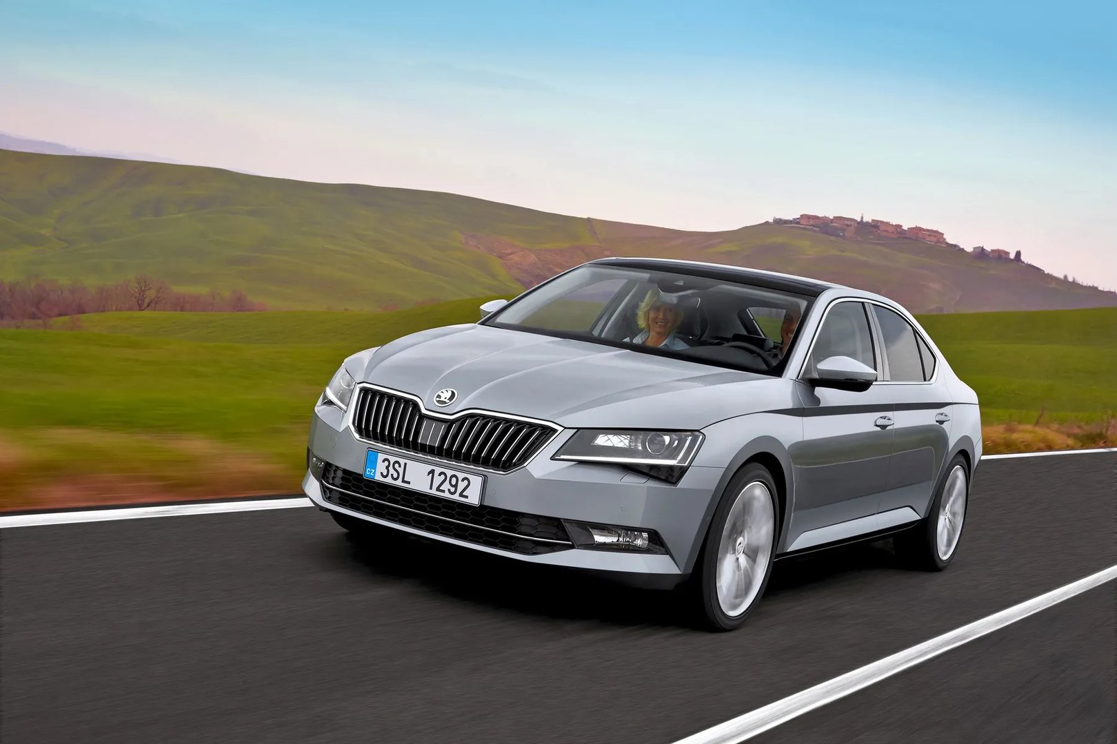 Skoda_Superb_3_generation__Liftback__7.jpg