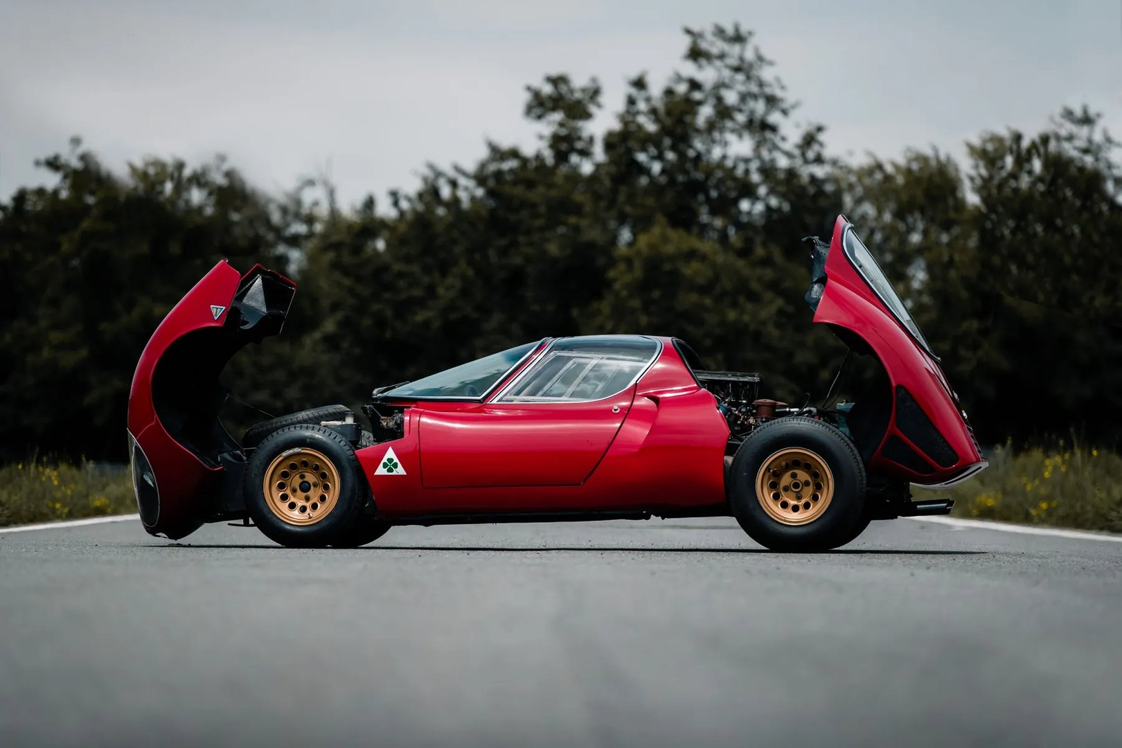 Alfa Romeo_33_Stradale_1_generation__Coupe__7.jpg