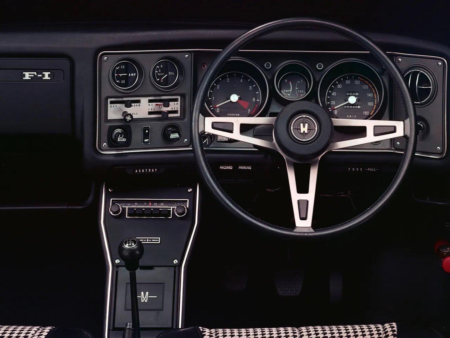 Honda_145_1_generation__Coupe__7.jpg