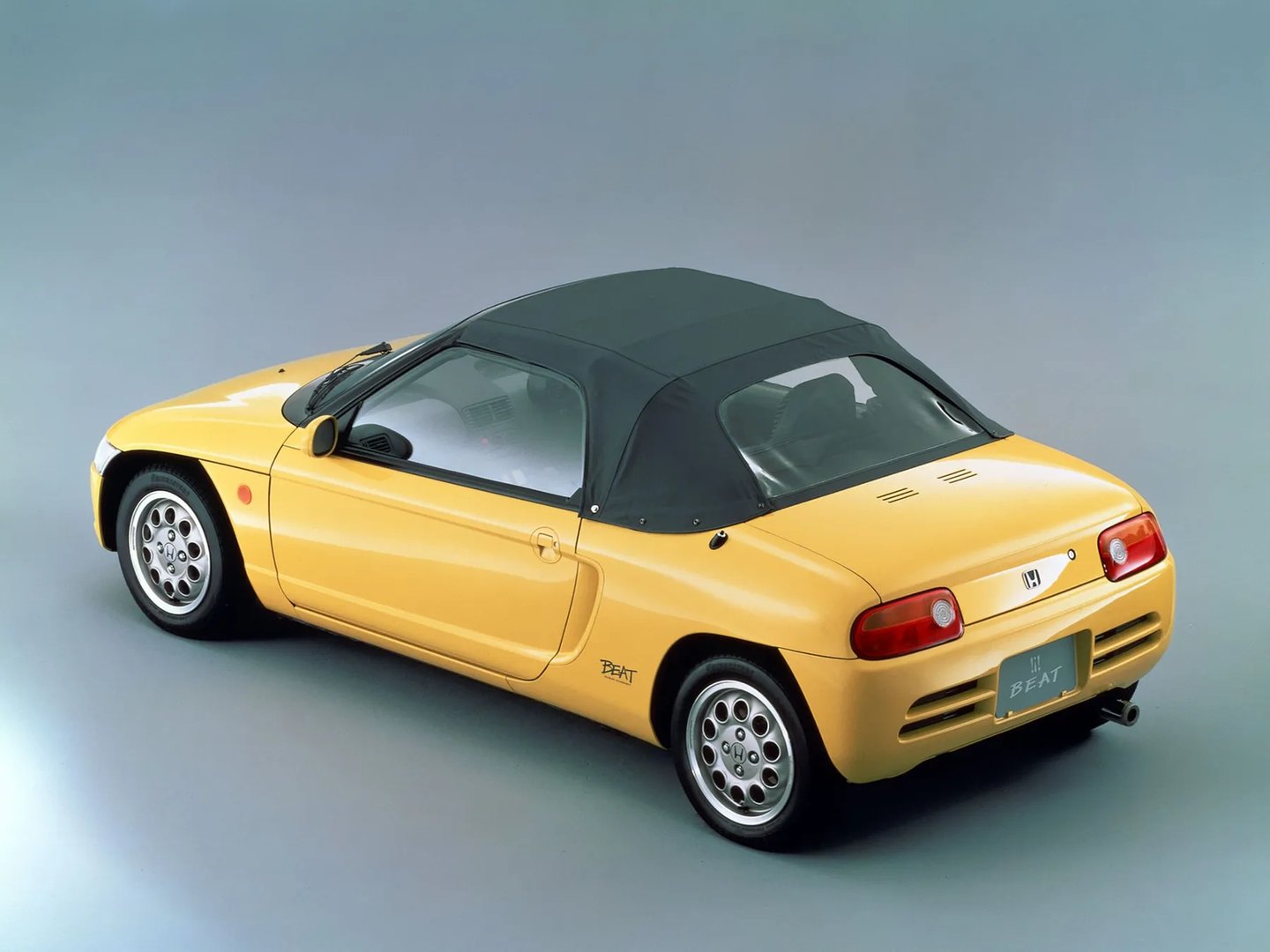 Honda_Beat_1_generation__Roadster__2.jpg