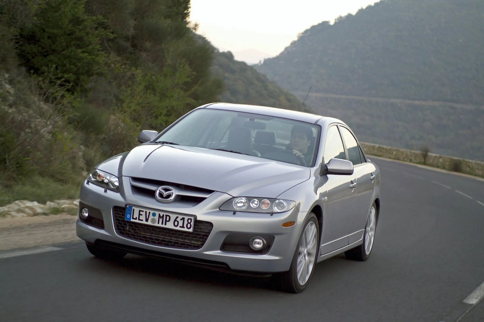 Mazda_6_MPS_1_generation__Sedan__9.jpg