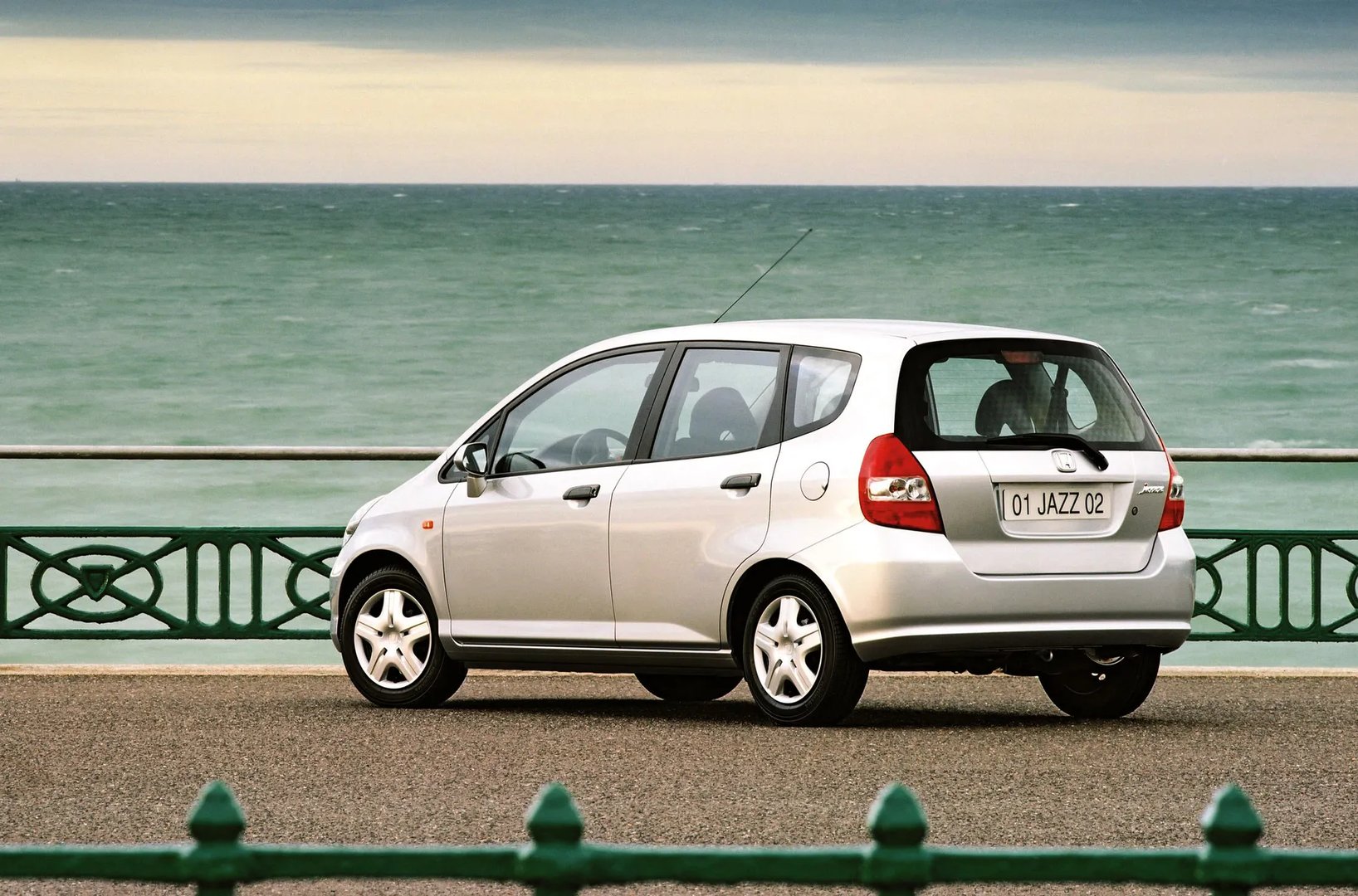 Honda_Jazz_1_generation__Mini_5-doors__4.jpg