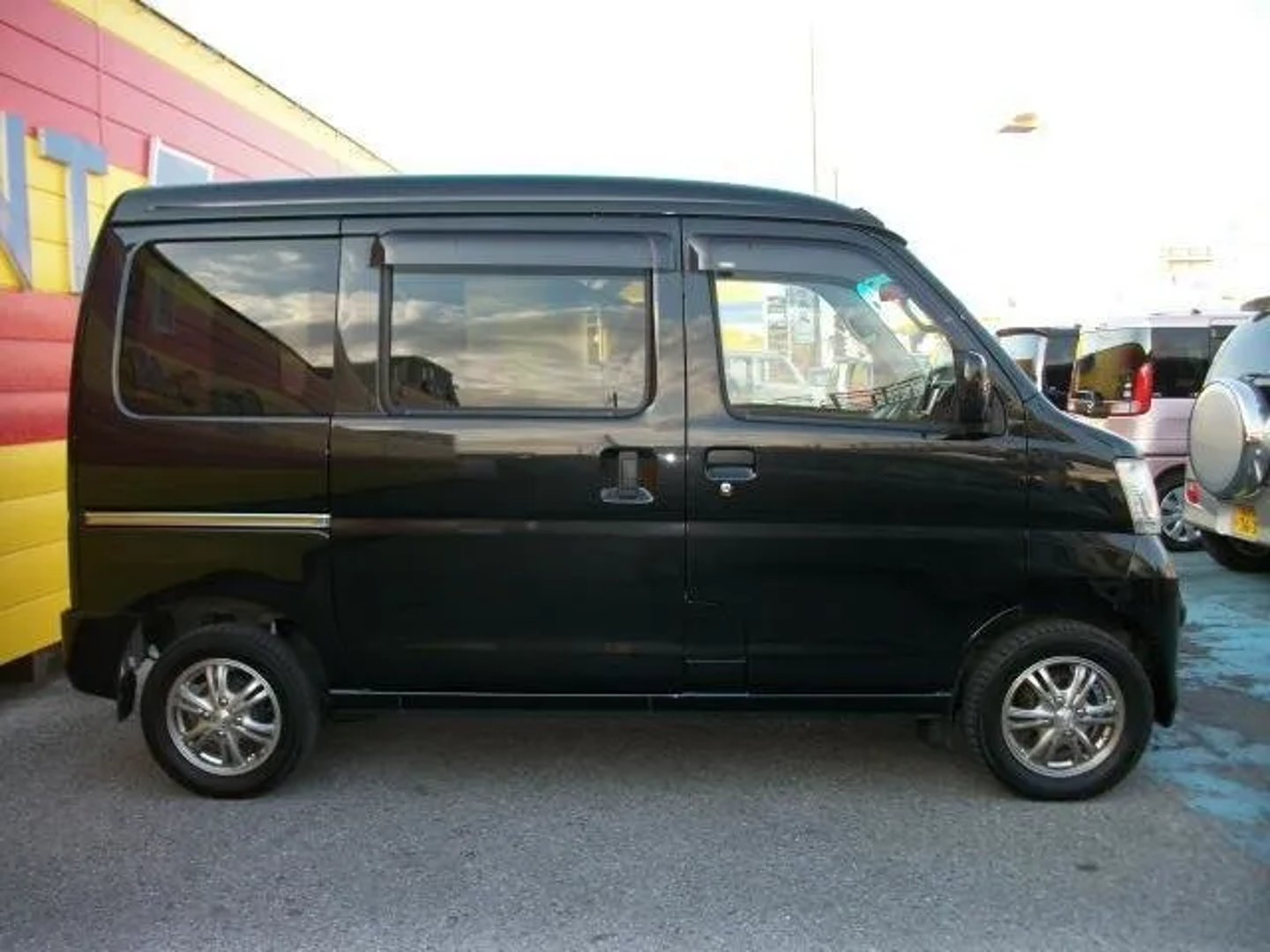 Toyota_Pixis_Van_1_generation__Microvan__8.jpg