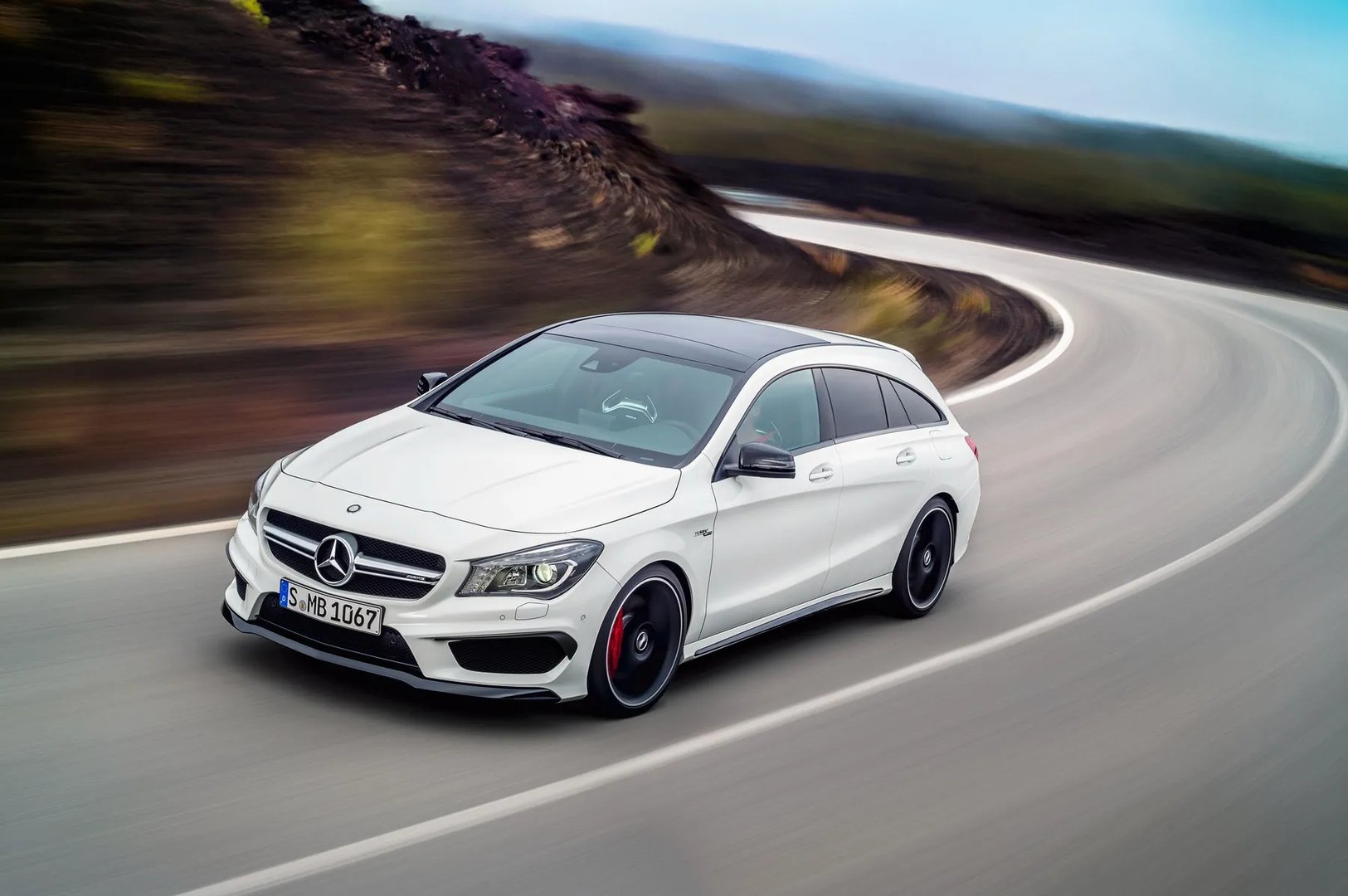 Mercedes_CLA_AMG_1_generation__Estate_5-door__1.jpg