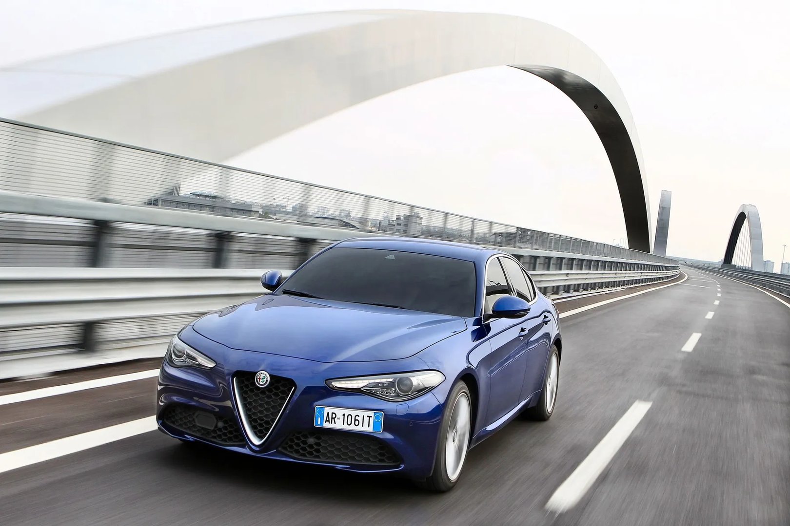 Alfa Romeo_Giulia_2_generation__Sedan__2.jpg