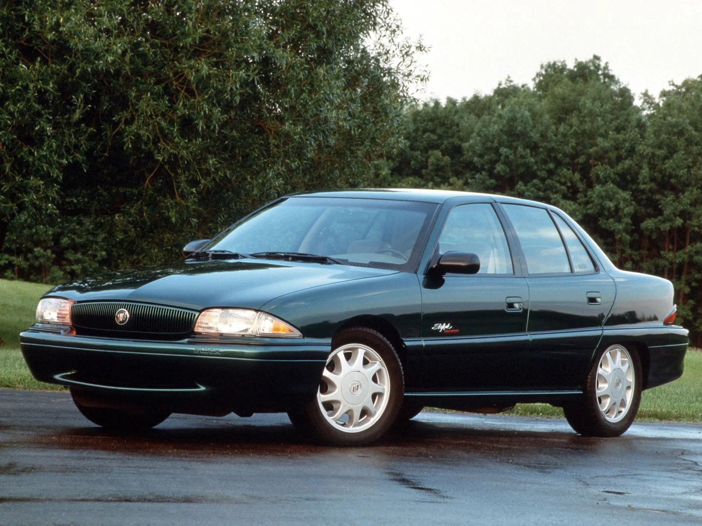 Buick_Skylark_7_generation__Sedan__4.jpg