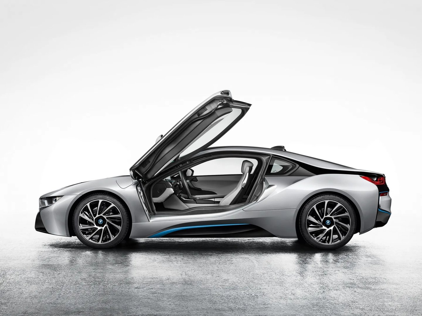 BMW_i8_1_generation__Coupe__2.jpg