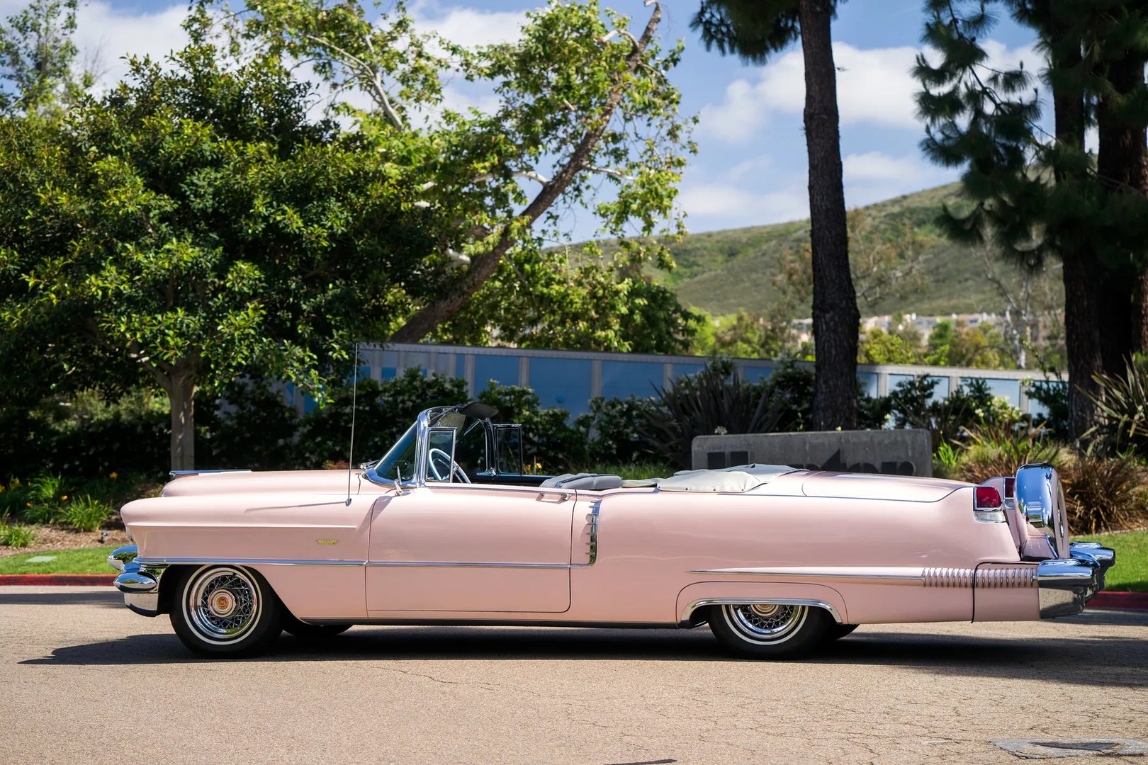 Cadillac_Series_62_4_generation__Cabrio__6.jpg
