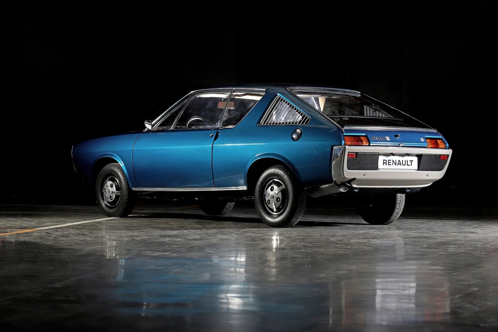 Renault_17_1_generation__Hatchback_3-door__9.jpg