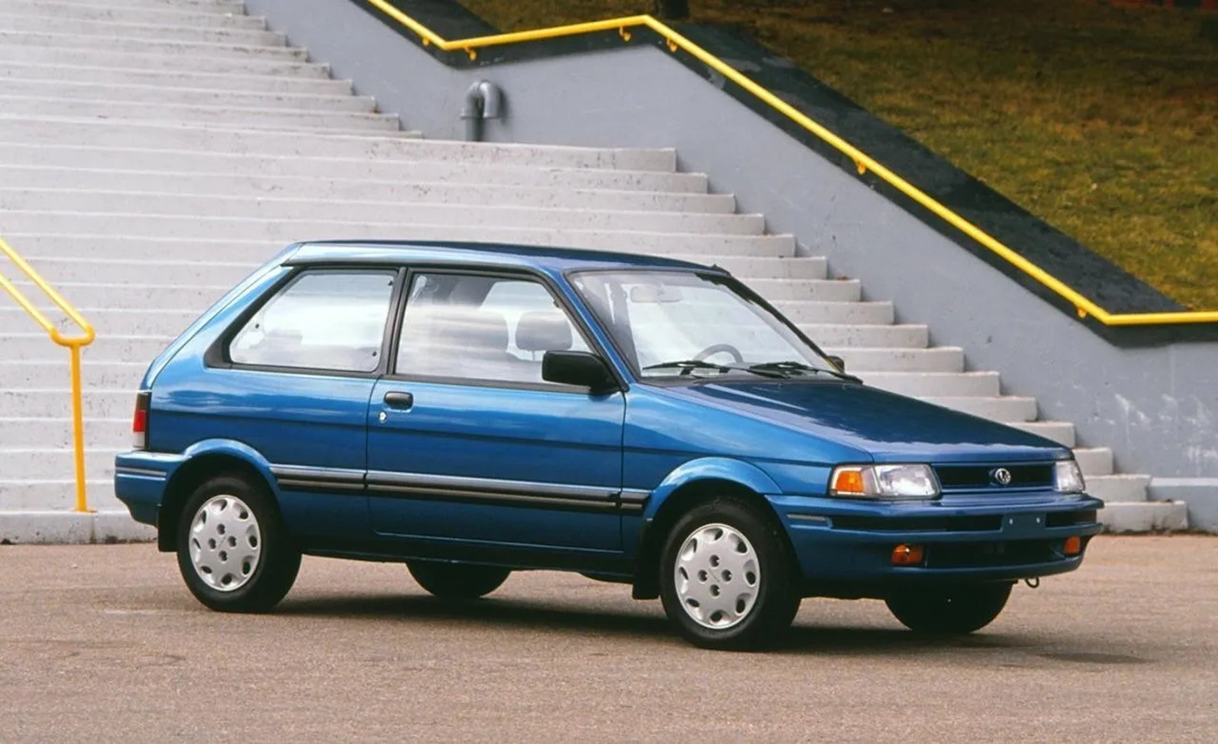 Subaru_Justy_1_generation_restyling__Mini_3-doors__1.jpg