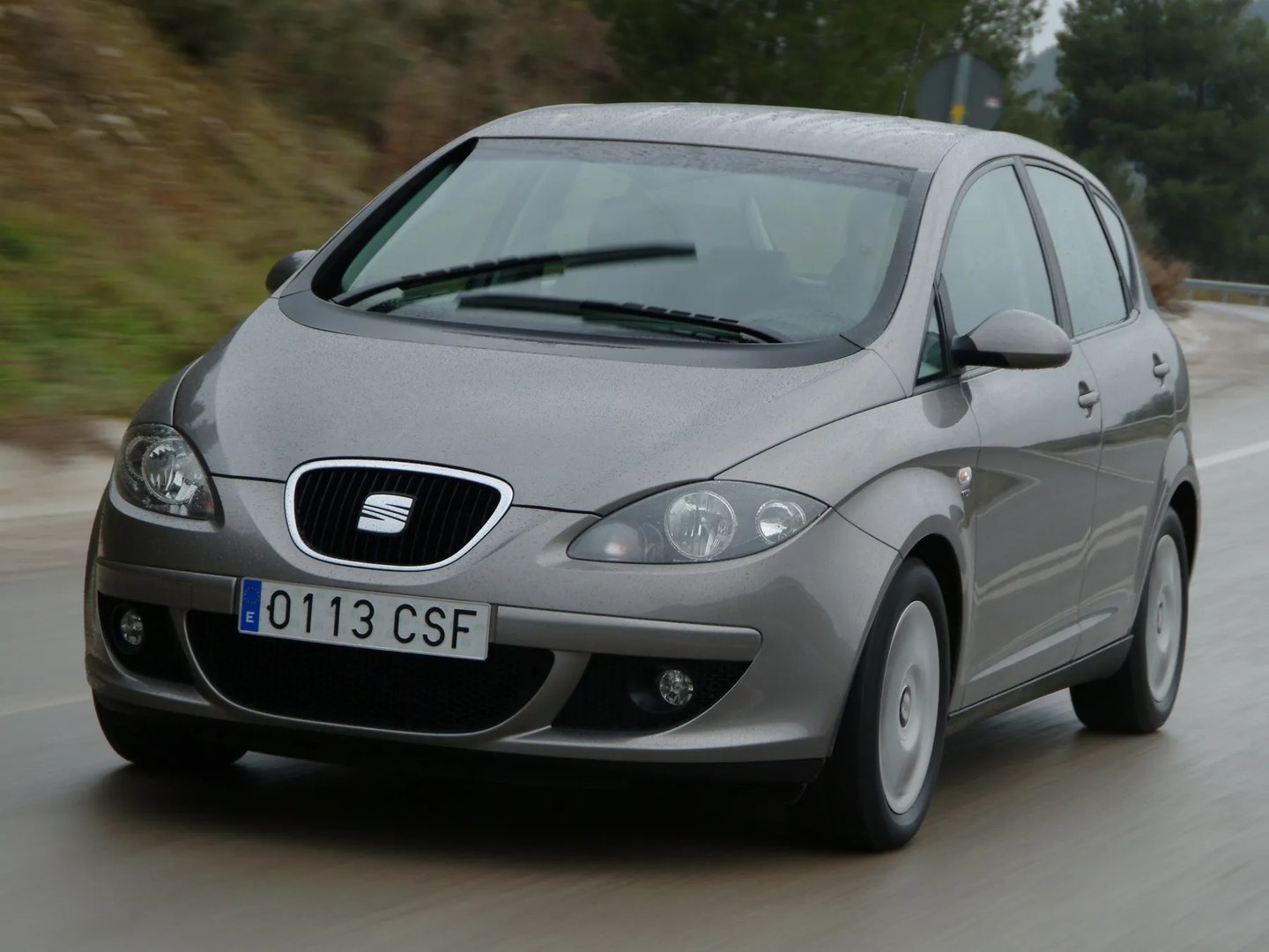 SEAT_Altea_1_generation__Compact_Van__13.jpg