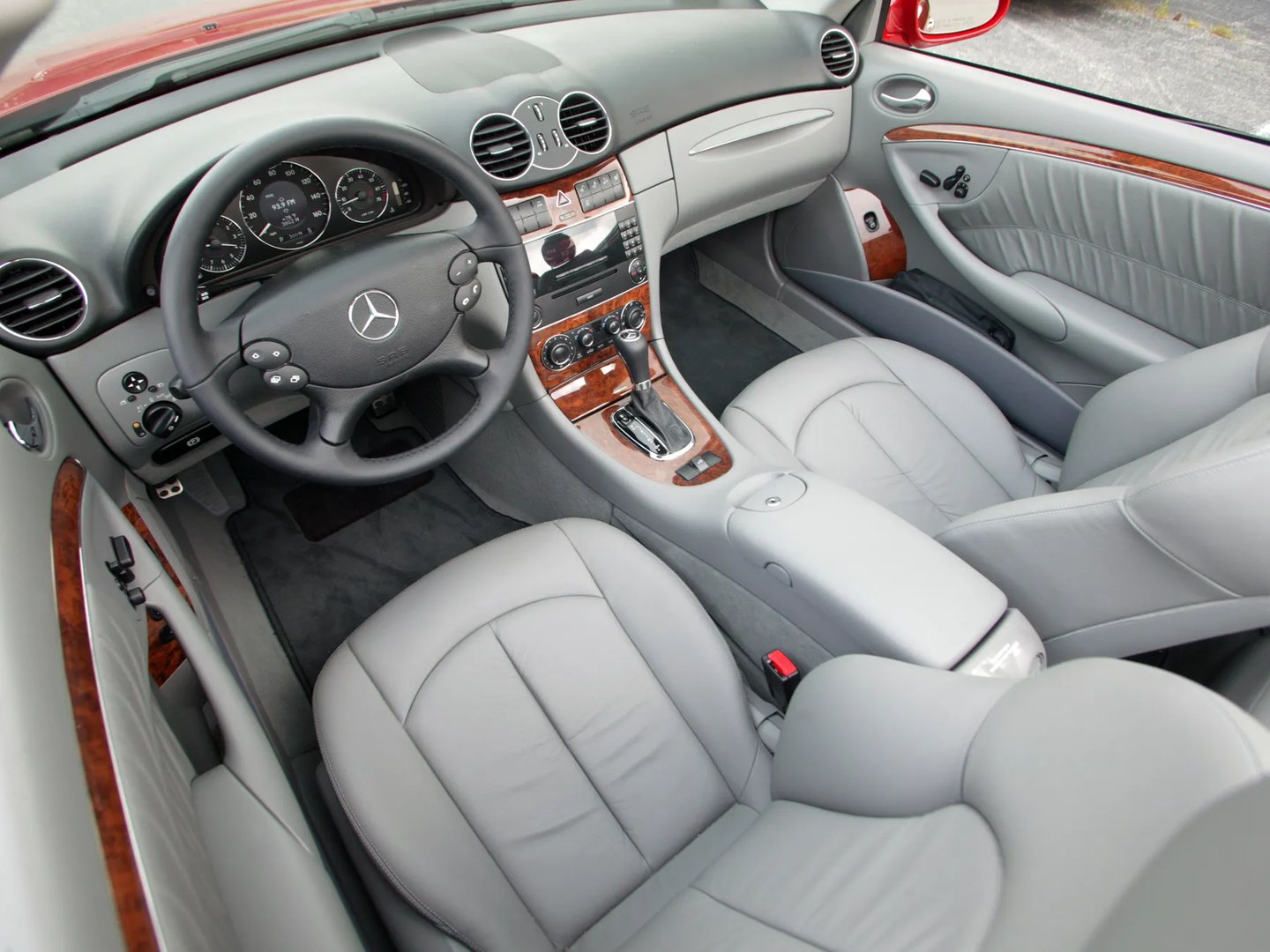 Mercedes_CLK-Class_2_generation_restyling__Cabrio__13.jpg