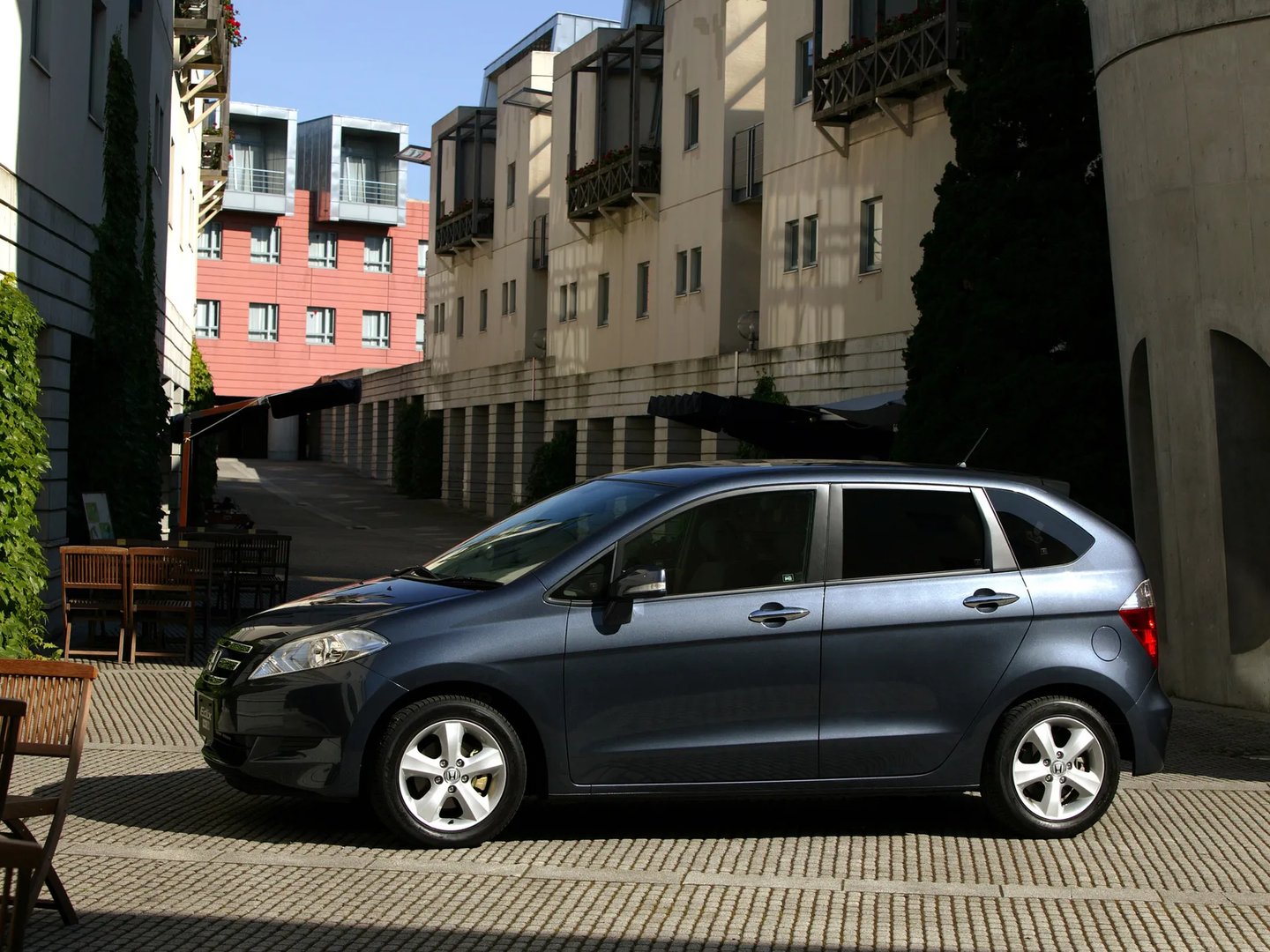 Honda_Edix_1_generation__Compact_Van__4.jpg