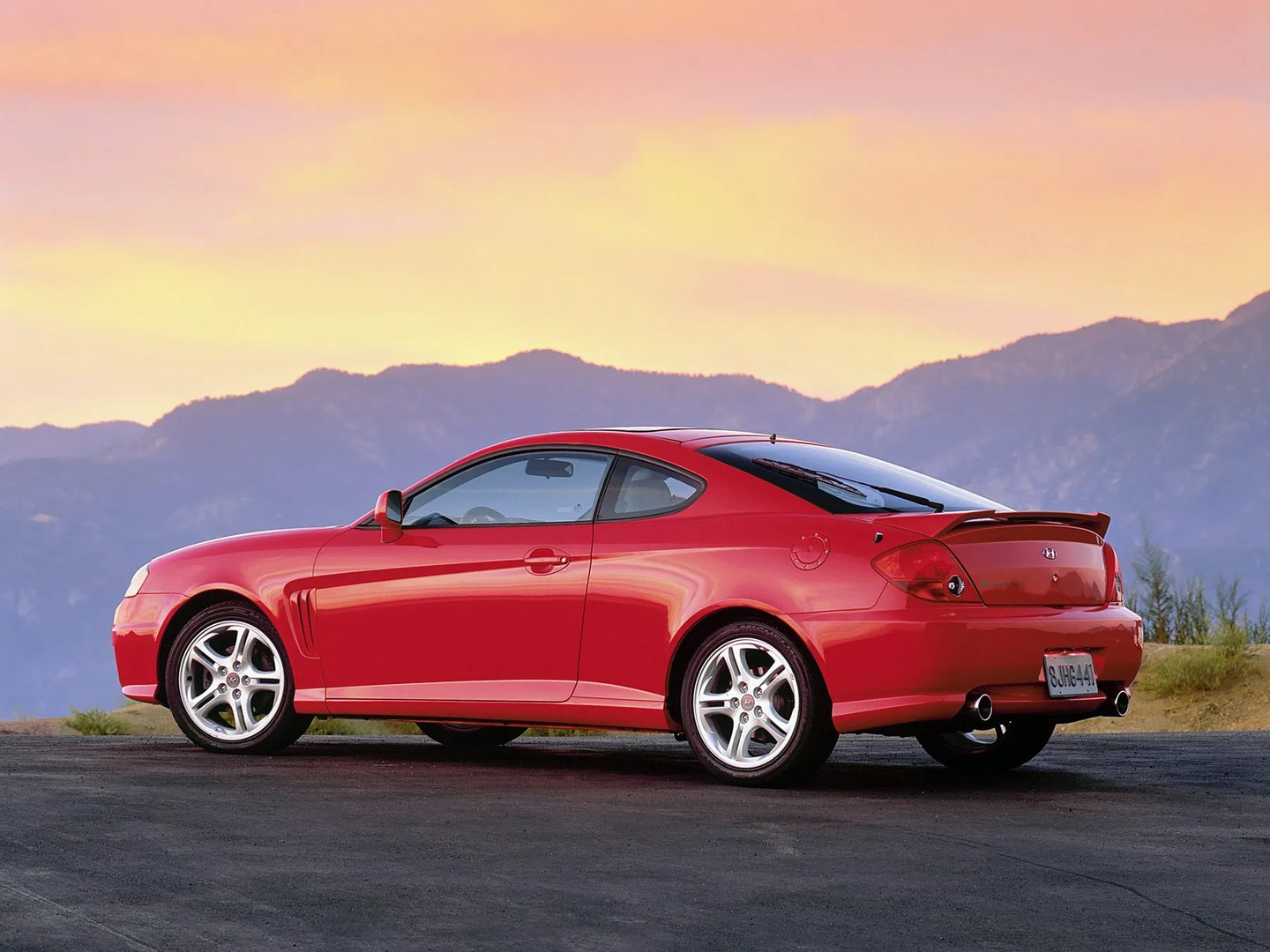 Hyundai_Tiburon_2_generation__Coupe__6.jpg