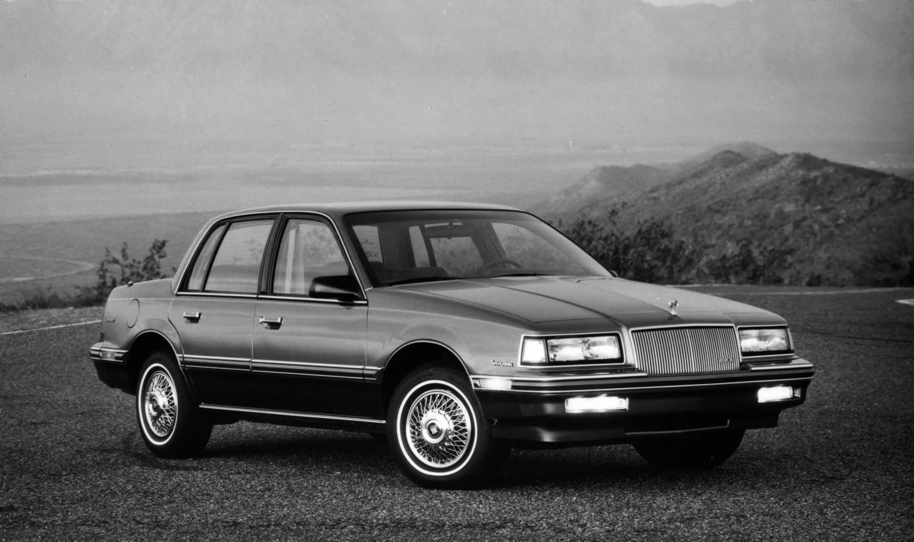 Buick_Skylark_6_generation__Sedan__8.jpg