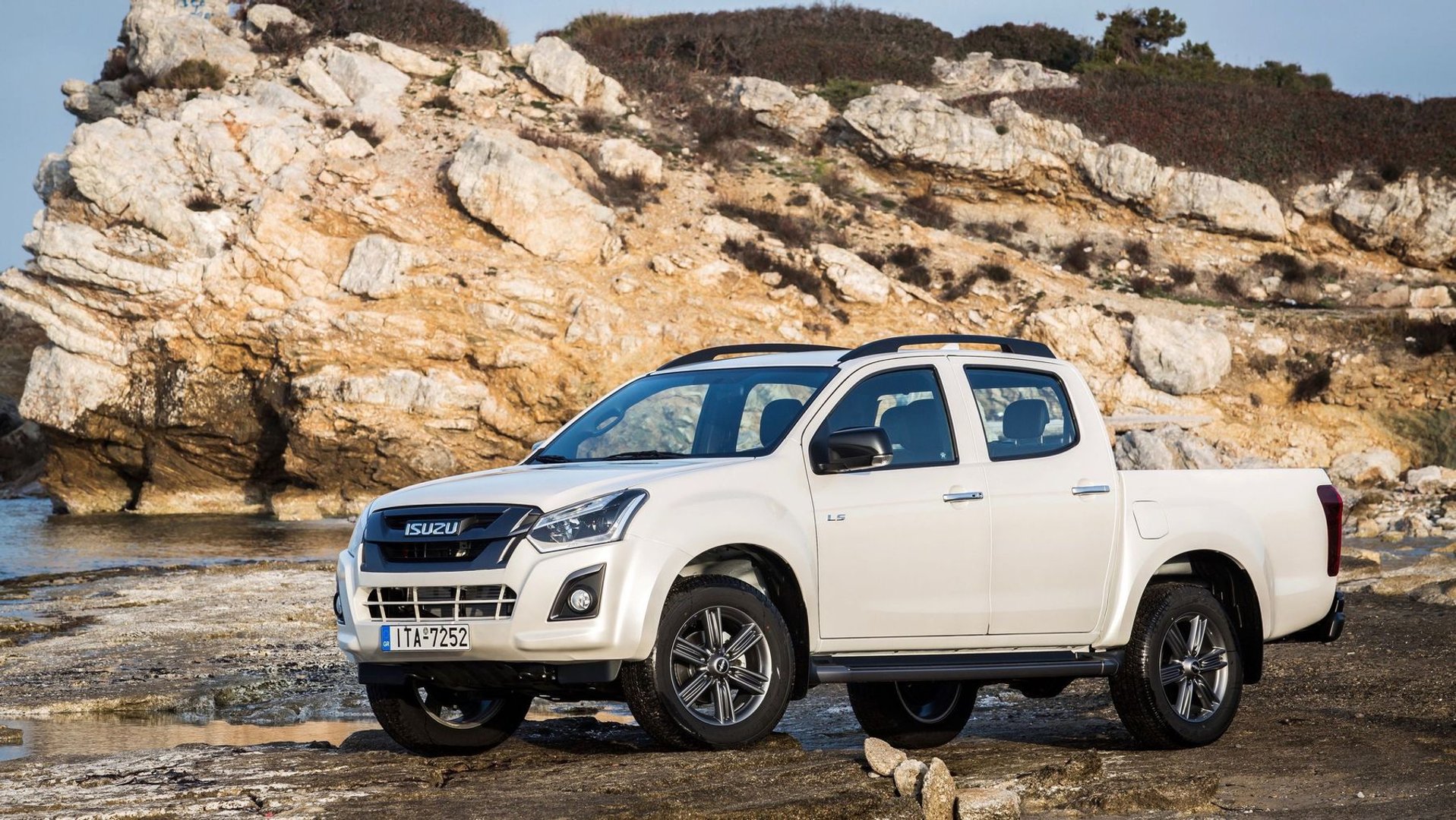 isuzu_D-Max_2_generation_restyling__Pickup_double-cab__10.jpg