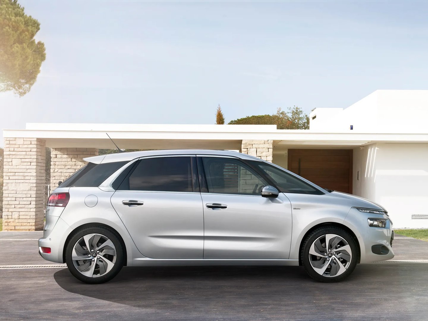 Citroen_C4_Picasso_2_generation__Compact_Van__11.jpg