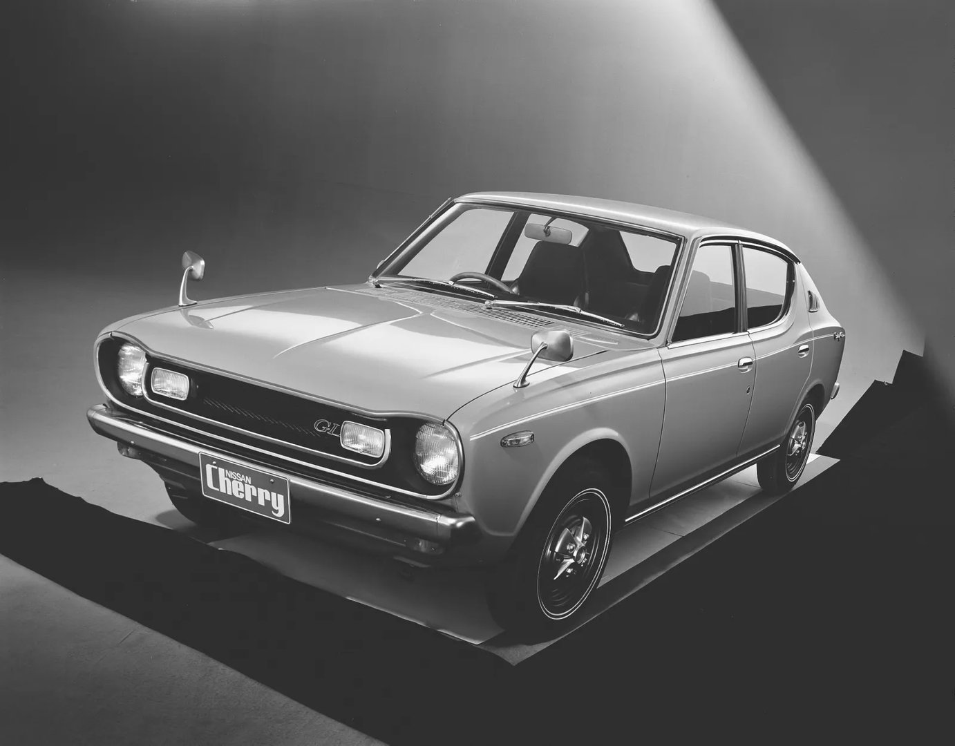 Nissan_Cherry_1_generation__Sedan__13.jpg