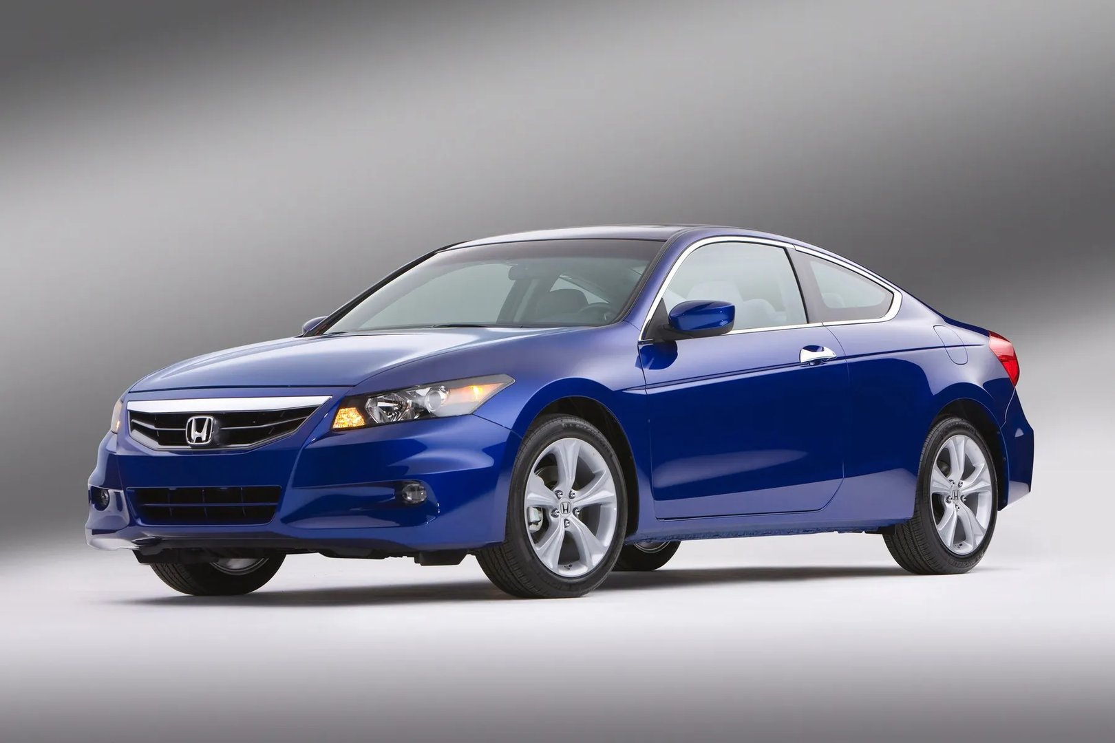 Honda_Accord_8_generation_restyling__Coupe__4.jpg