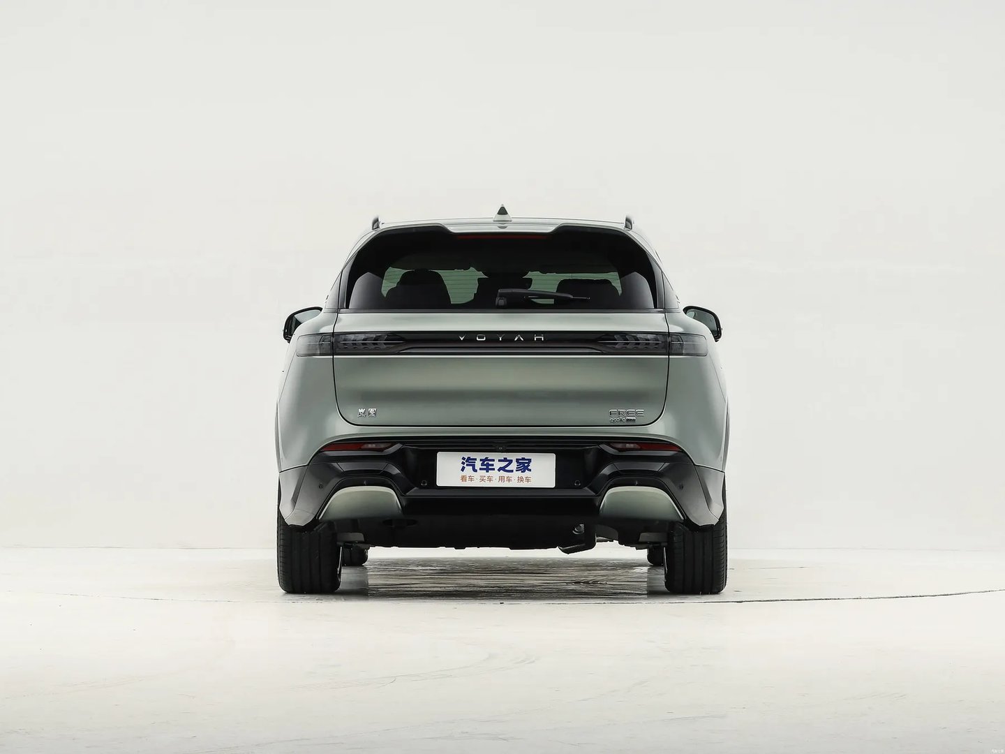 voyah_Free_Plus_1_generation__SUV_5-doors__7.jpg