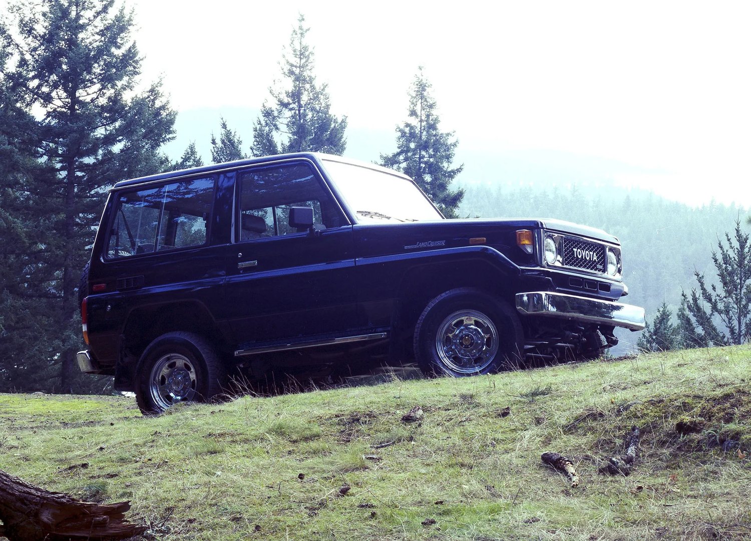 Toyota_LC_8_generation__SUV_3-doors__5.jpg