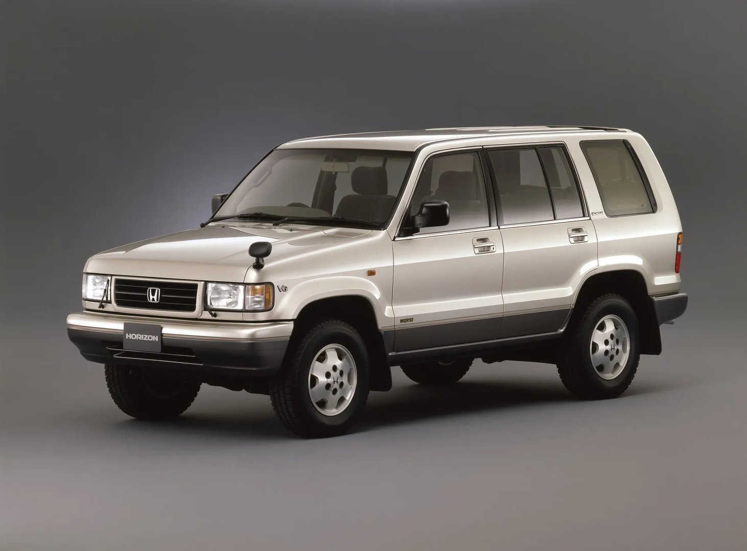 Honda_Horizon_1_generation__SUV_5-doors__5.jpg