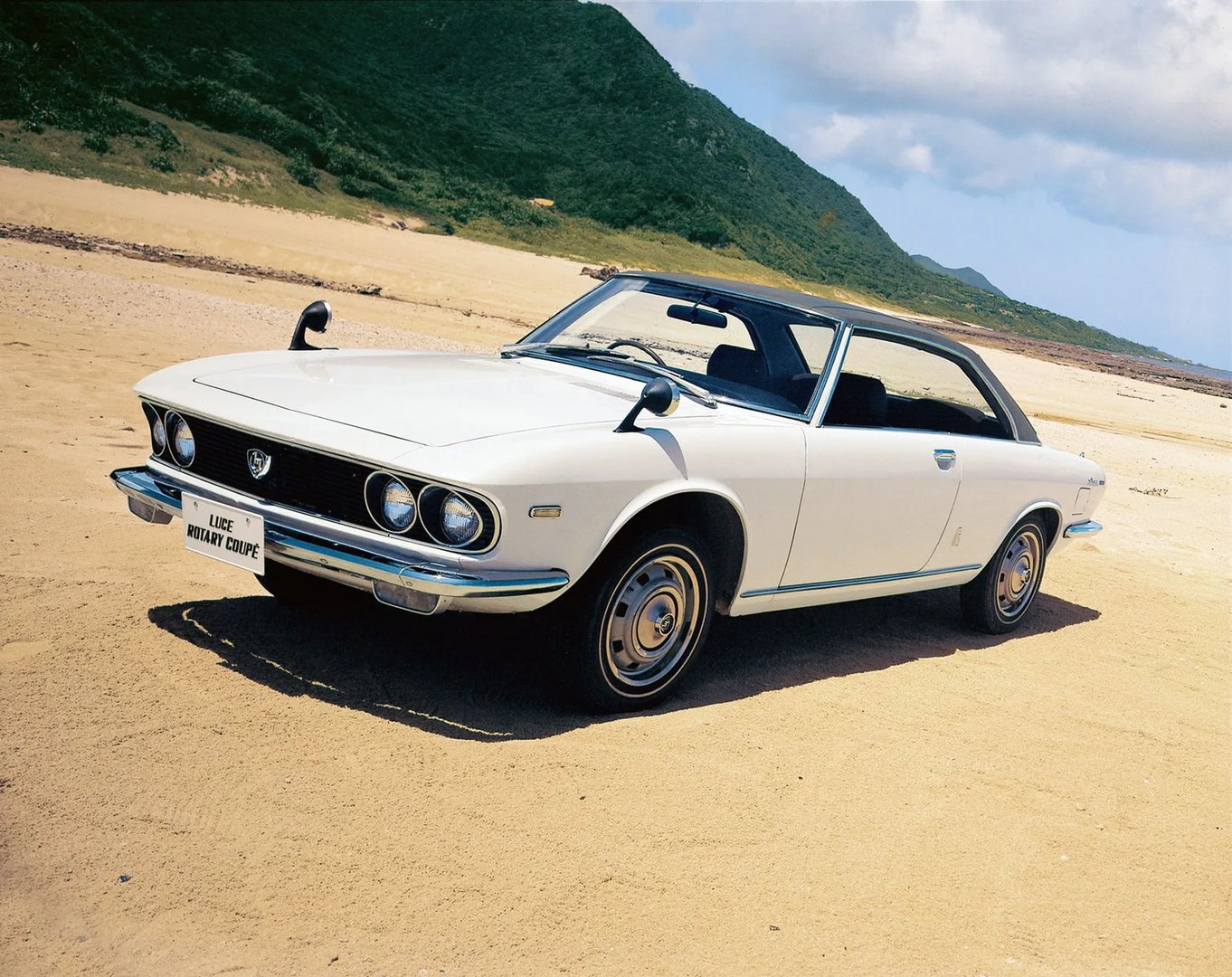 Mazda_Luce_1_generation__Coupe__8.jpg
