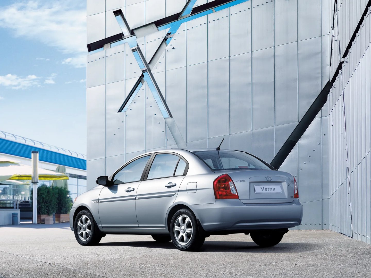 Hyundai_Verna_2_generation__Sedan__4.jpg