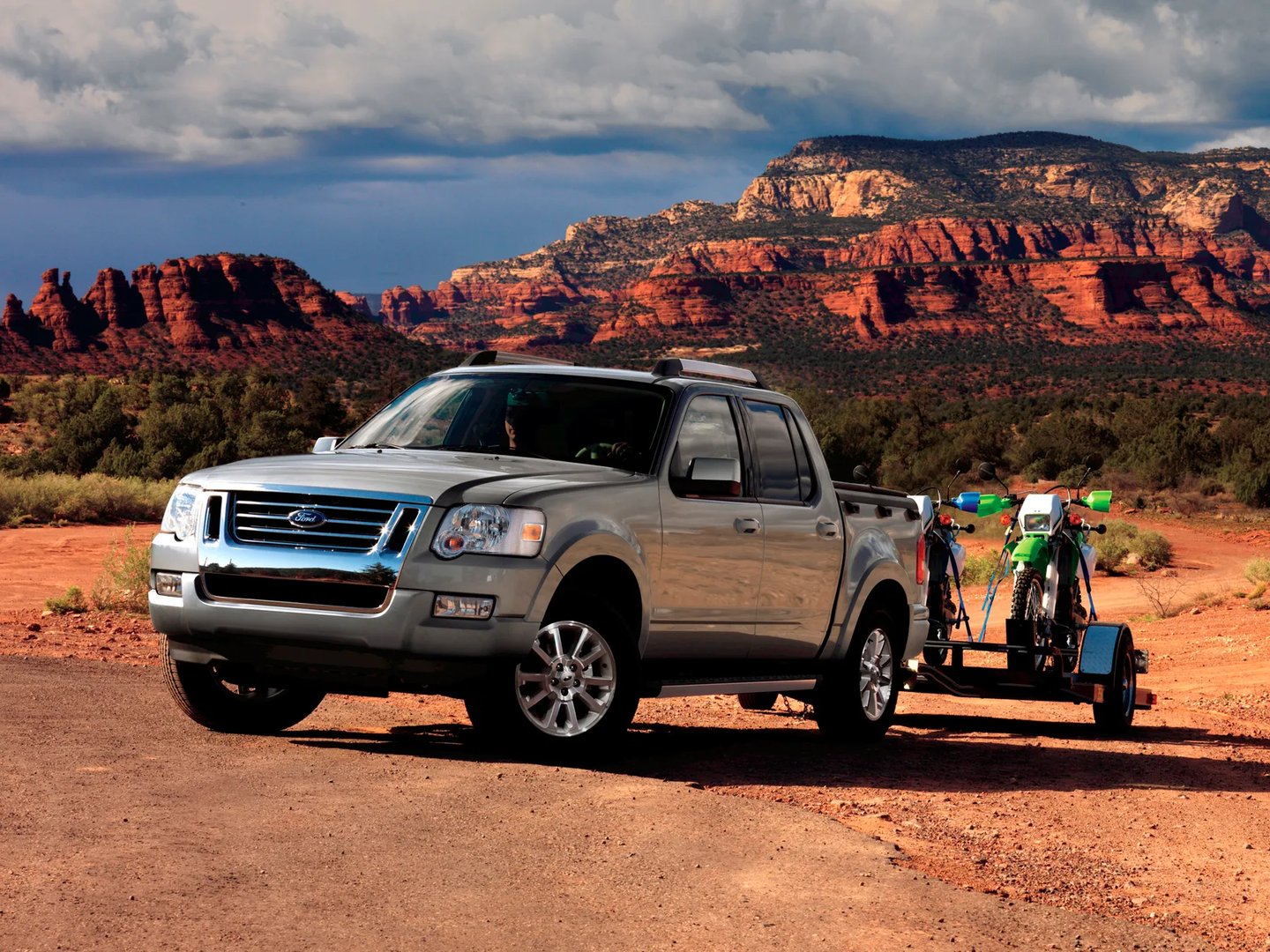 Ford_Explorer_Sport_Trac_2_generation__Pickup_double-cab__9.jpg