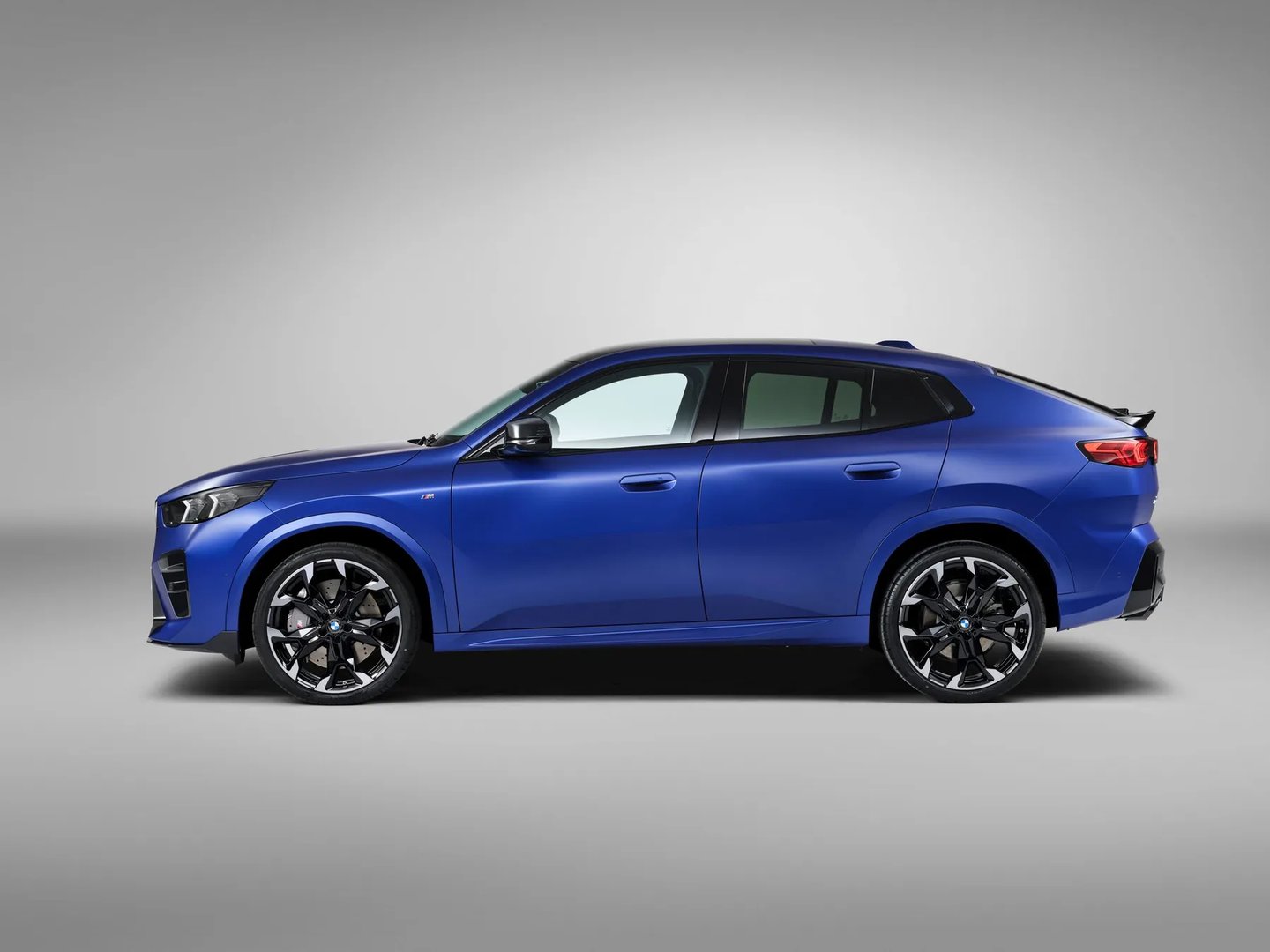 BMW_X2_2_generation__SUV_5-doors__2.jpg