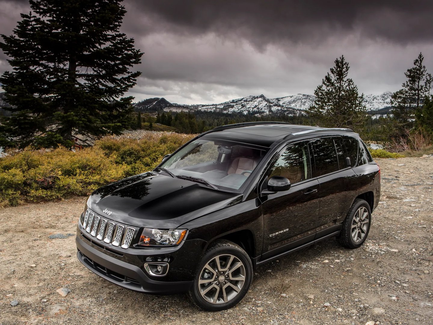 Jeep_Compass_1_generation_restyling_2__SUV_5-doors__2.jpg