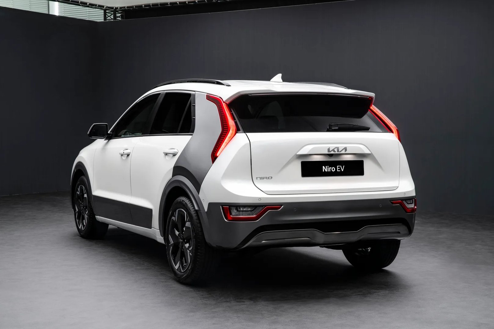 Kia_Niro_2_generation__SUV_5-doors__4.jpg