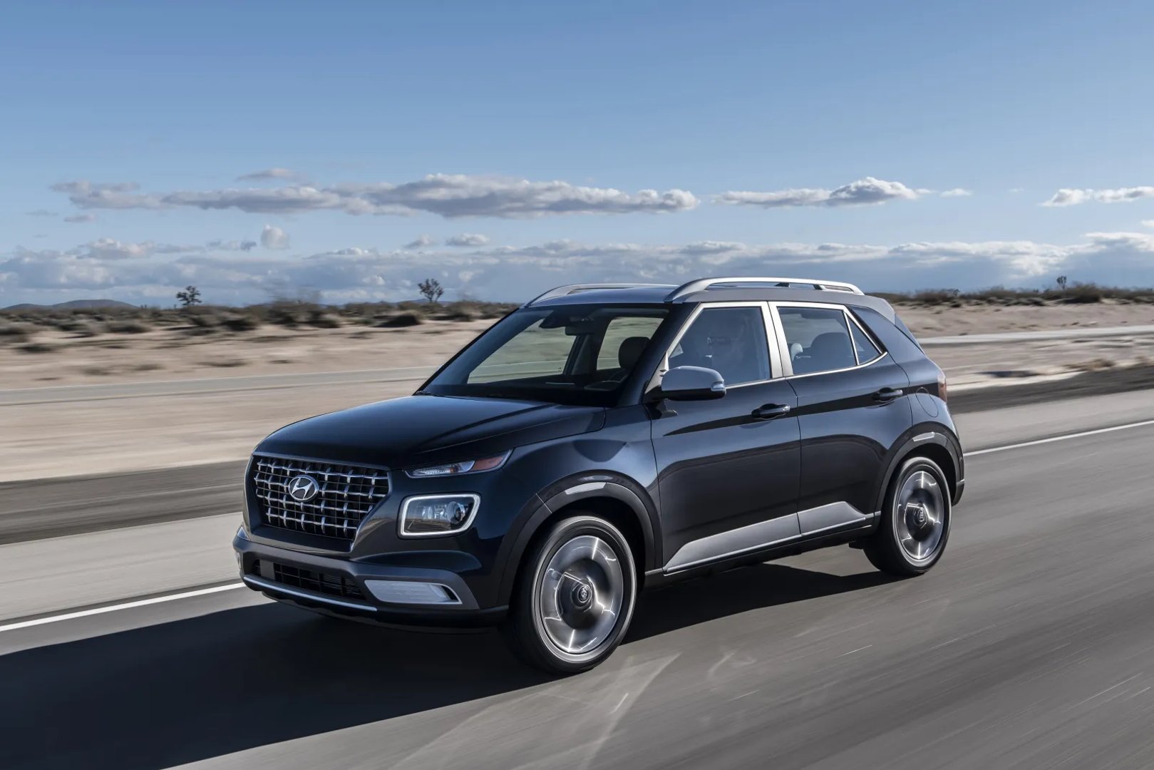 Hyundai_Venue_1_generation__SUV_5-doors__4.jpg