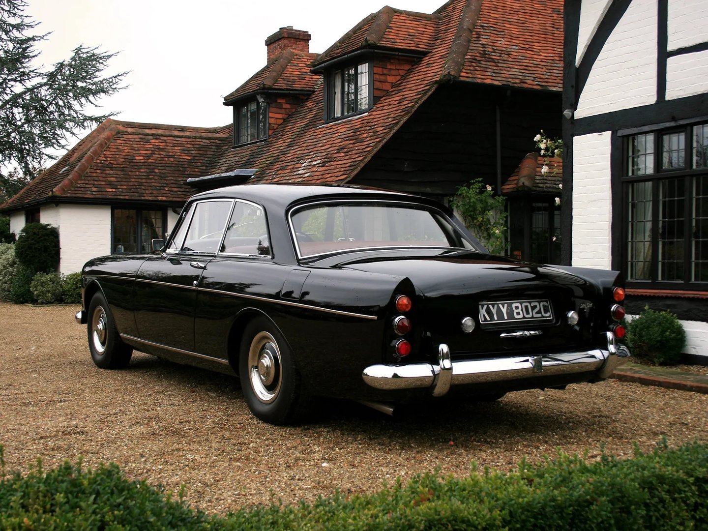 Rolls-Royce_Silver_Cloud_3_generation__Coupe__2.jpg